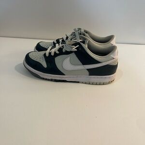 Nike Kids Black and Gray Sneakers